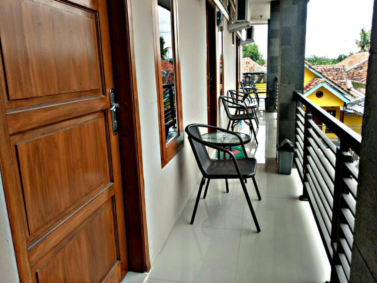 Wisma Andali Syariah Near Rsud Cideres Majalengka Exterior foto