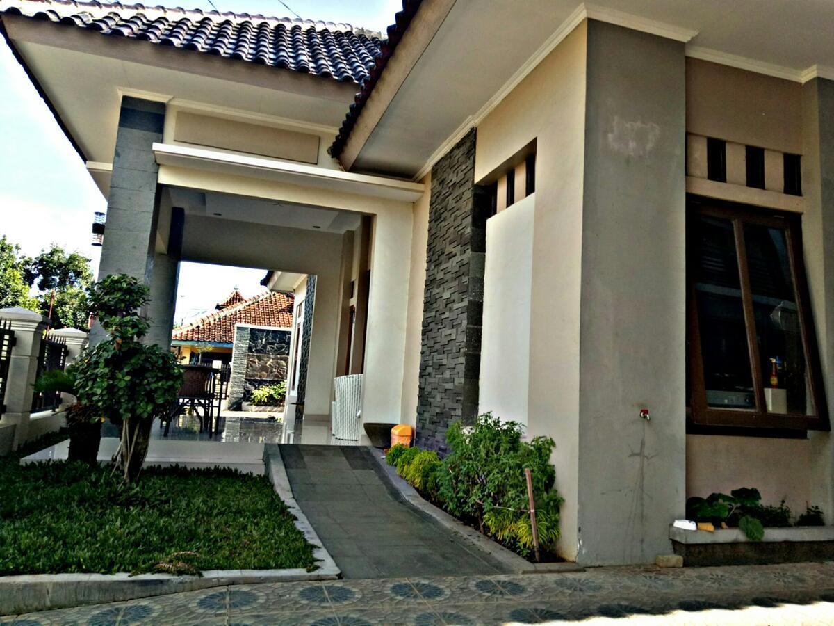 Wisma Andali Syariah Near Rsud Cideres Majalengka Exterior foto