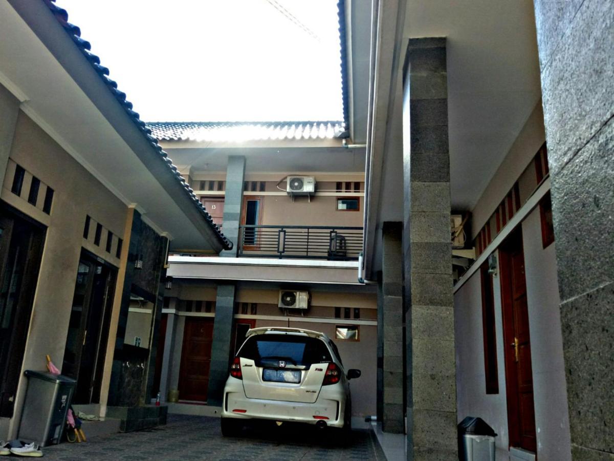 Wisma Andali Syariah Near Rsud Cideres Majalengka Exterior foto